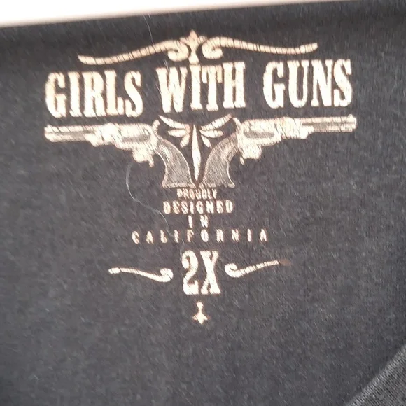 Black long sleeve gwg shirt. Size 17 stretchy shorts. - Picture 4 of 7